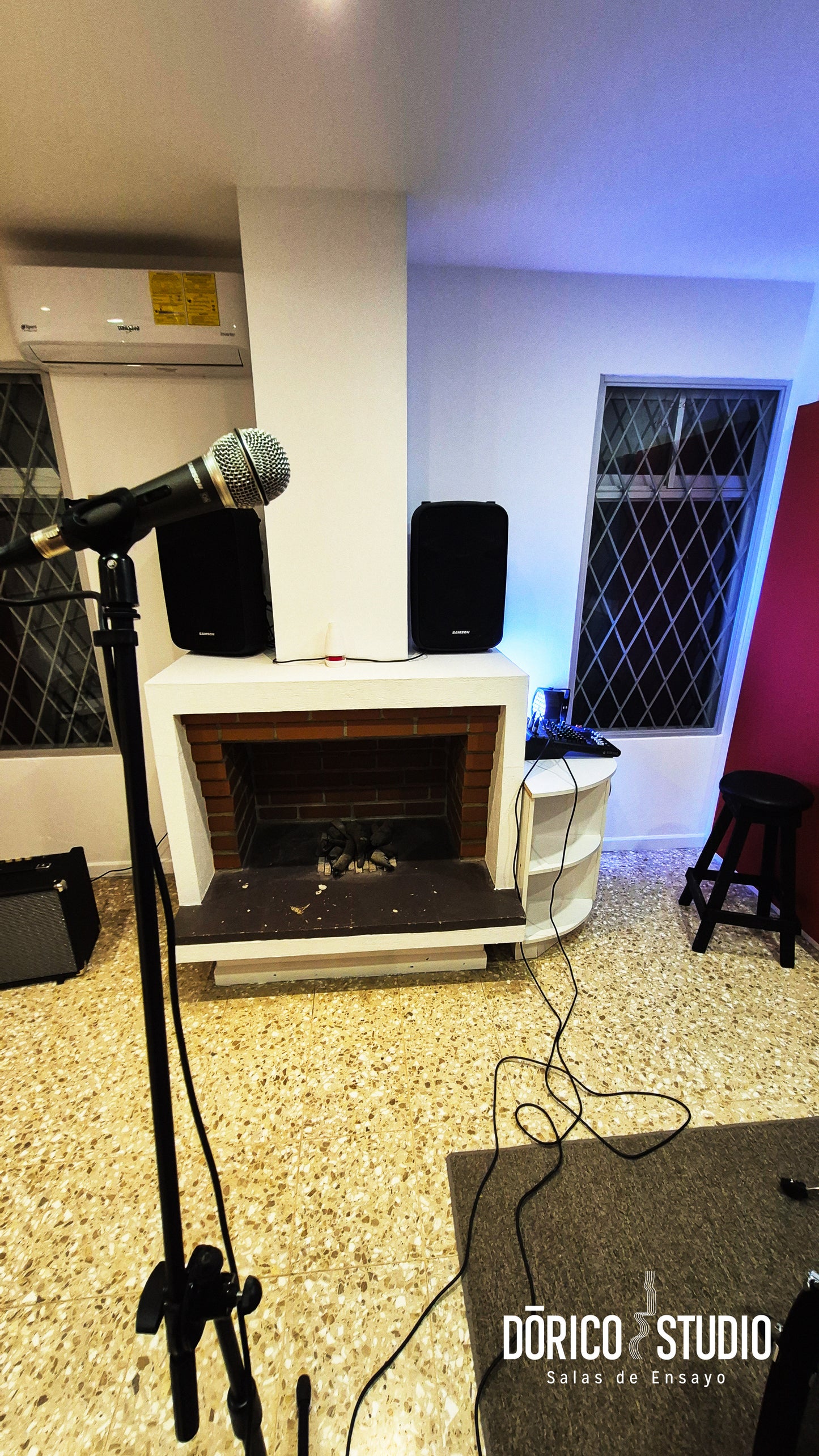 Sala Hendrix